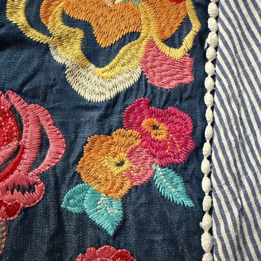 Savanna Jane Blue Striped Top with Floral Embroidery 3X - Picture 3 of 4